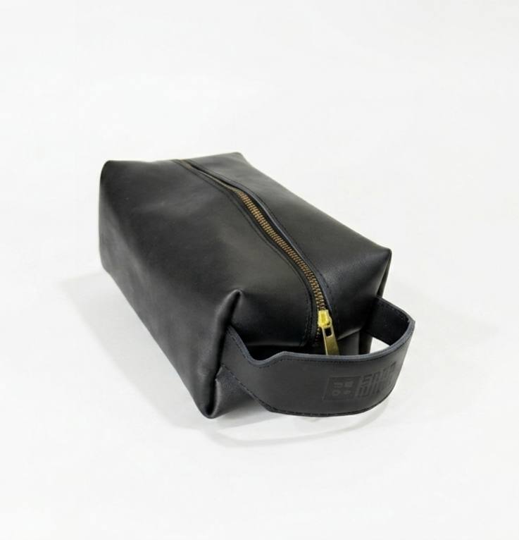 TOILETRY black